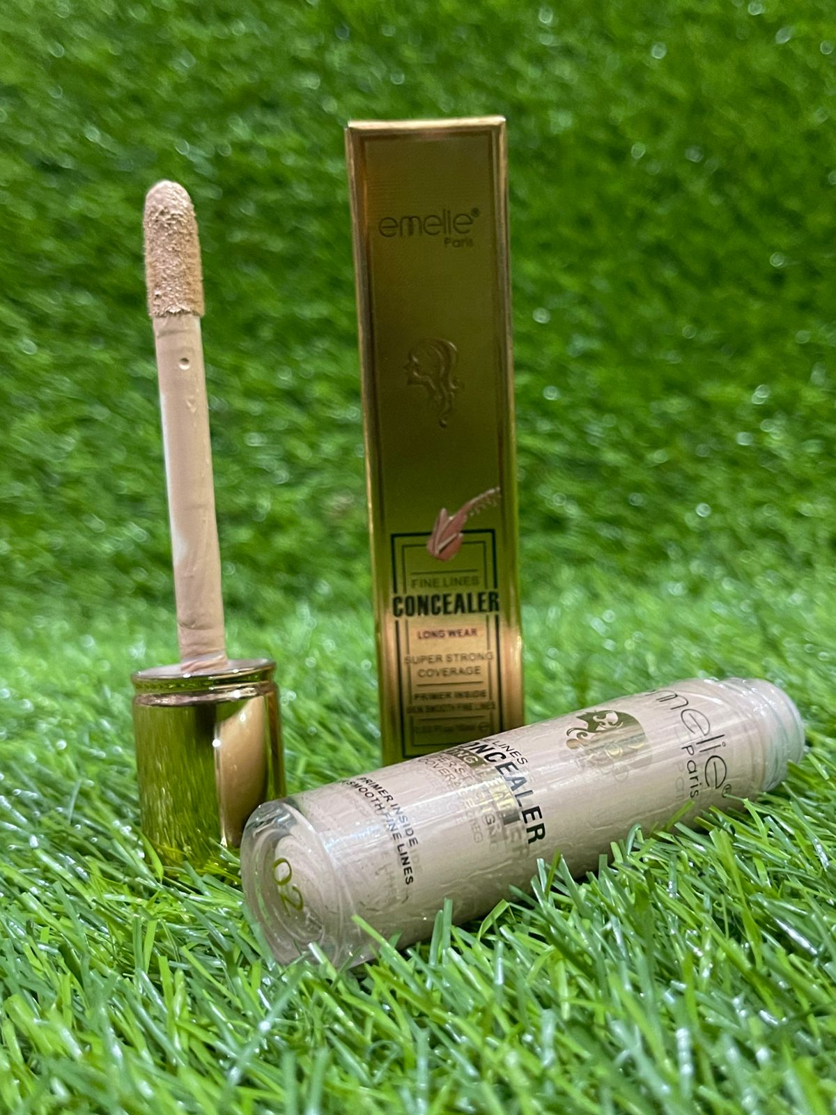 Emelie Long Wear Concealer E700