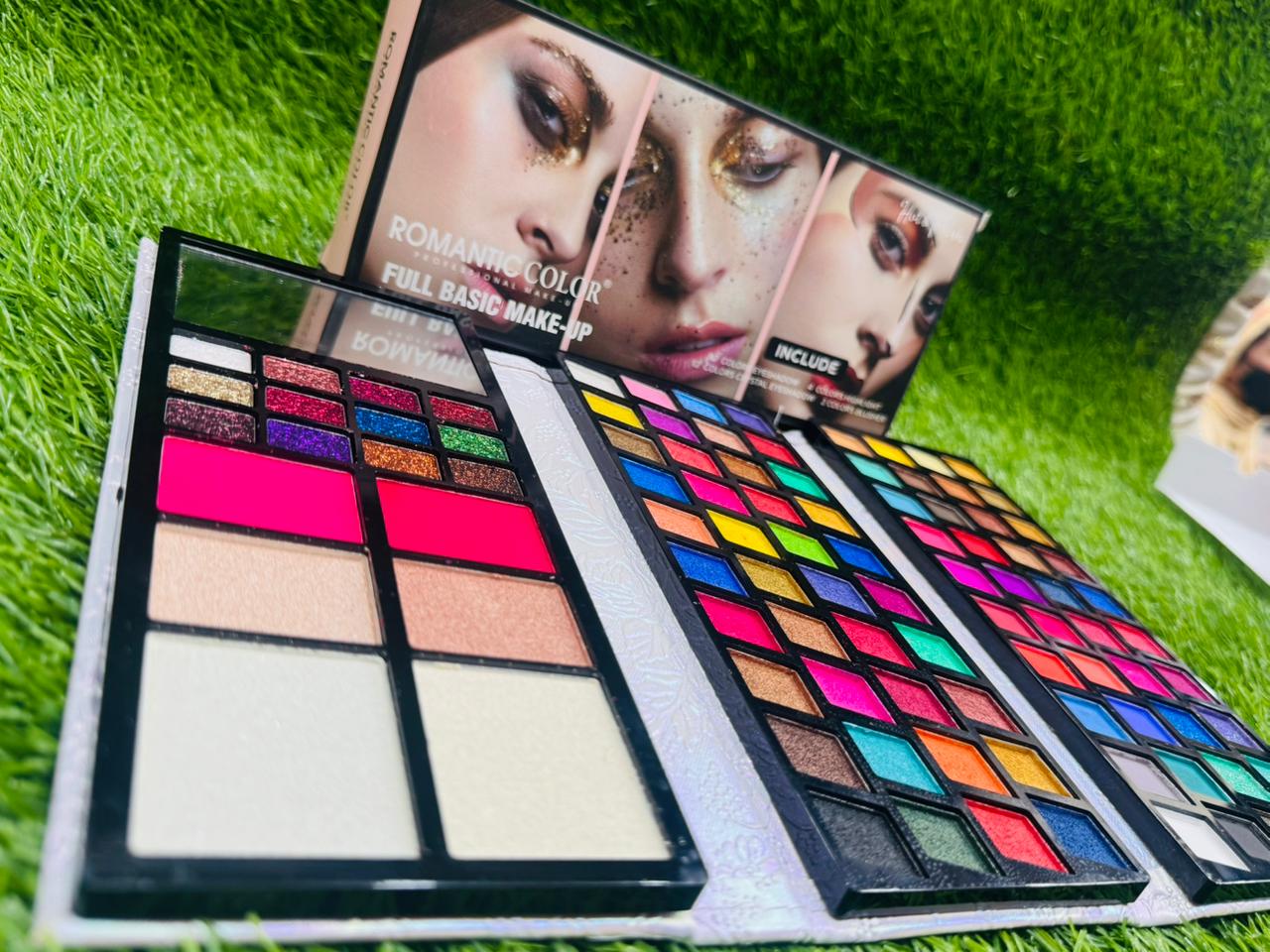 ROMANTIC COLOUR RC115 3FOLD VELVET+SHIMMER+MATT FULL MAKEUP PALLETE.