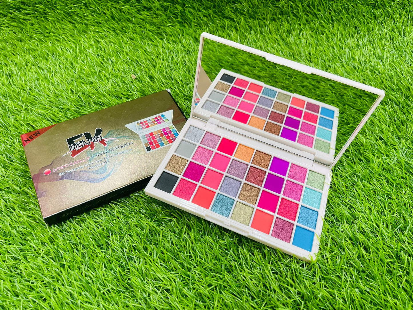 EK BRAND 32 COLOUR MAKEUP VELVET+MATT PALLETE
