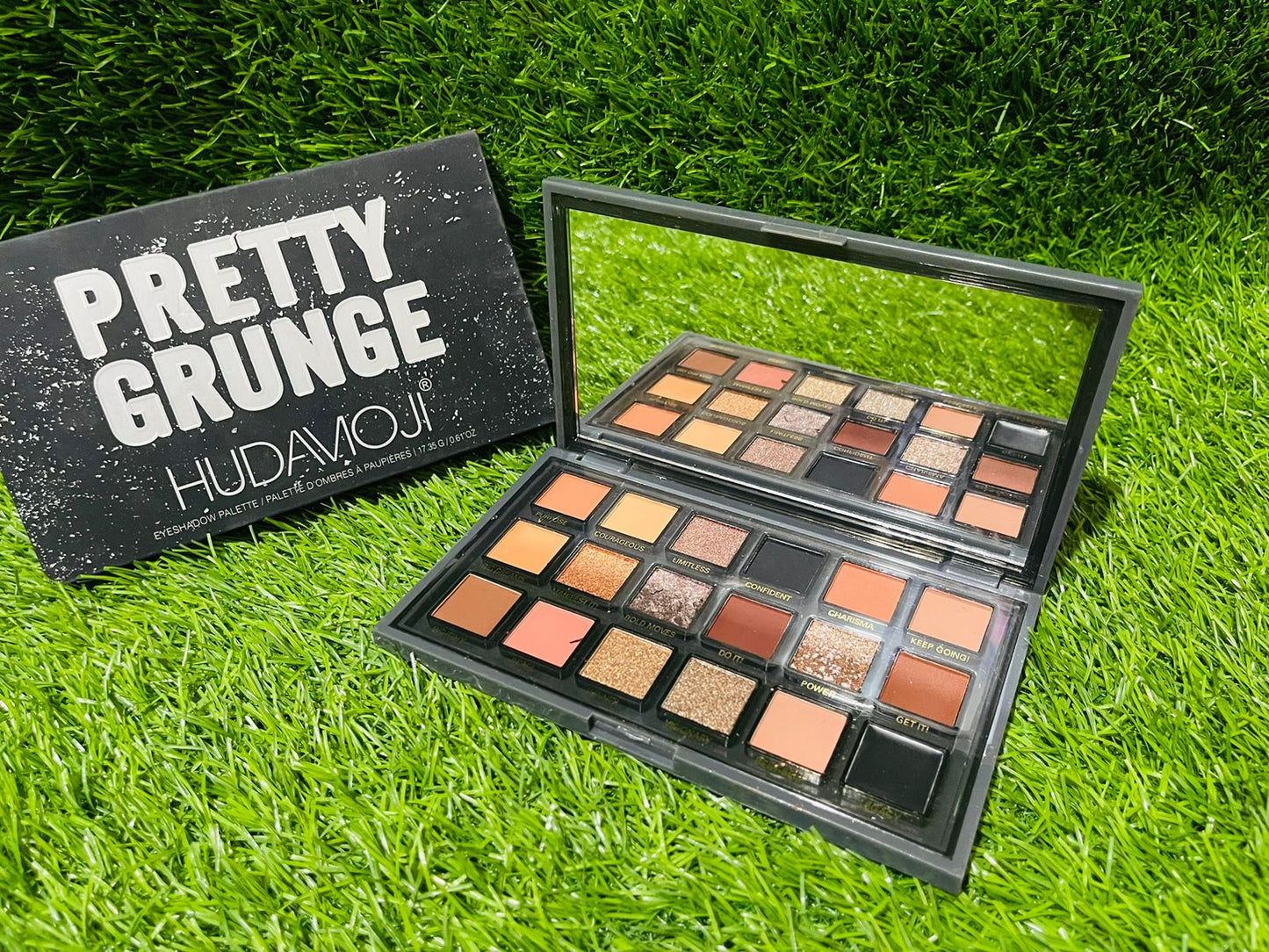 HUDAMOJI Pretty Grunge Nude Eyeshadow Palette