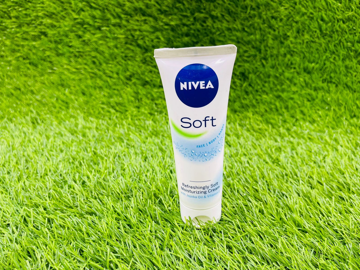 NIVEA SOFT CREAM WITH JOJOBA AND VITAMIN E 75ML