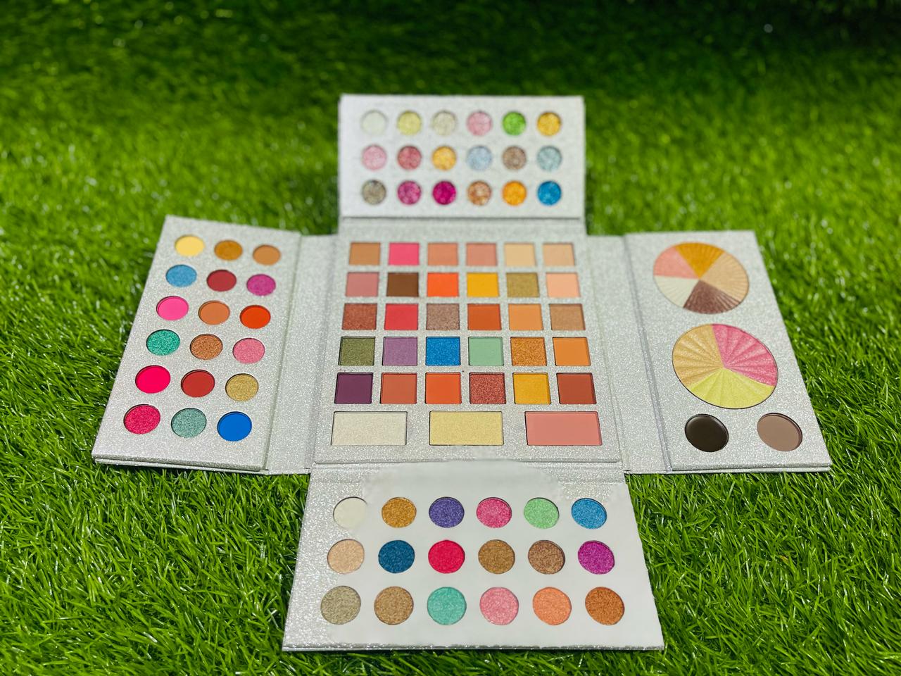 X FLOWER 88 COLOR EYESHADOW & 3 COLOR HIGHLIGHTER KIT