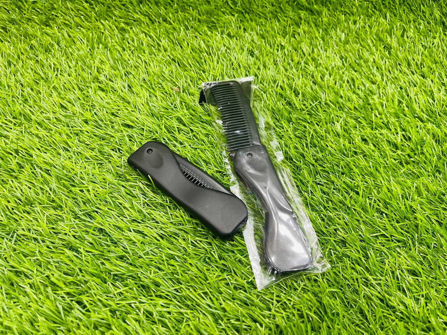 FOLDABLE POCKET SIZE HAIR COMB