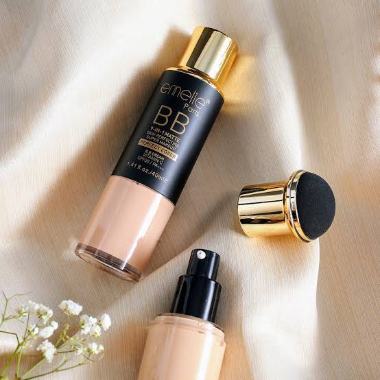 Emelie 9in1 BB Matte Perfect Cover BB Cream bottle