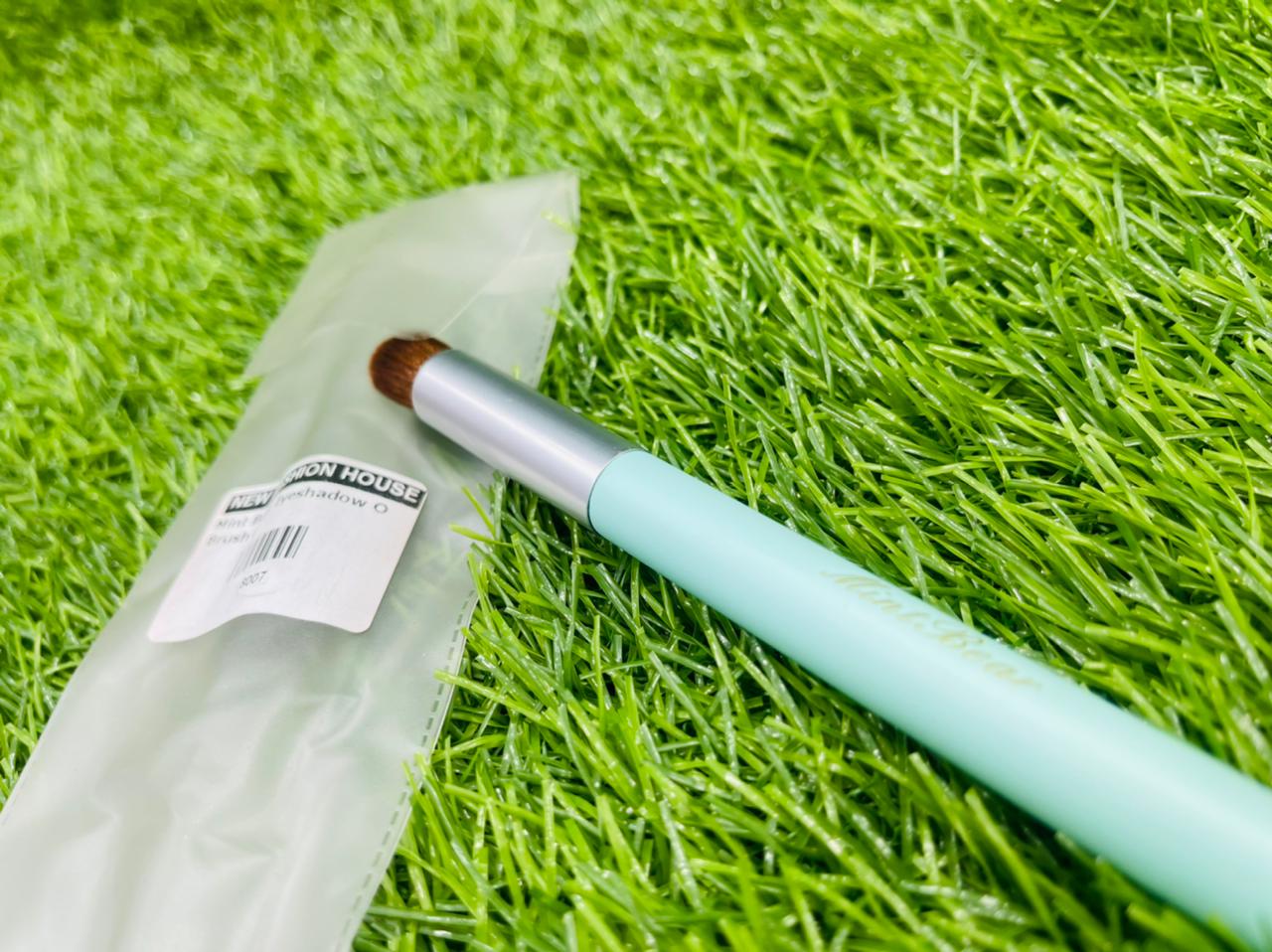 MINT BEAR EYESHADOW O BRUSH LARGE SIZE