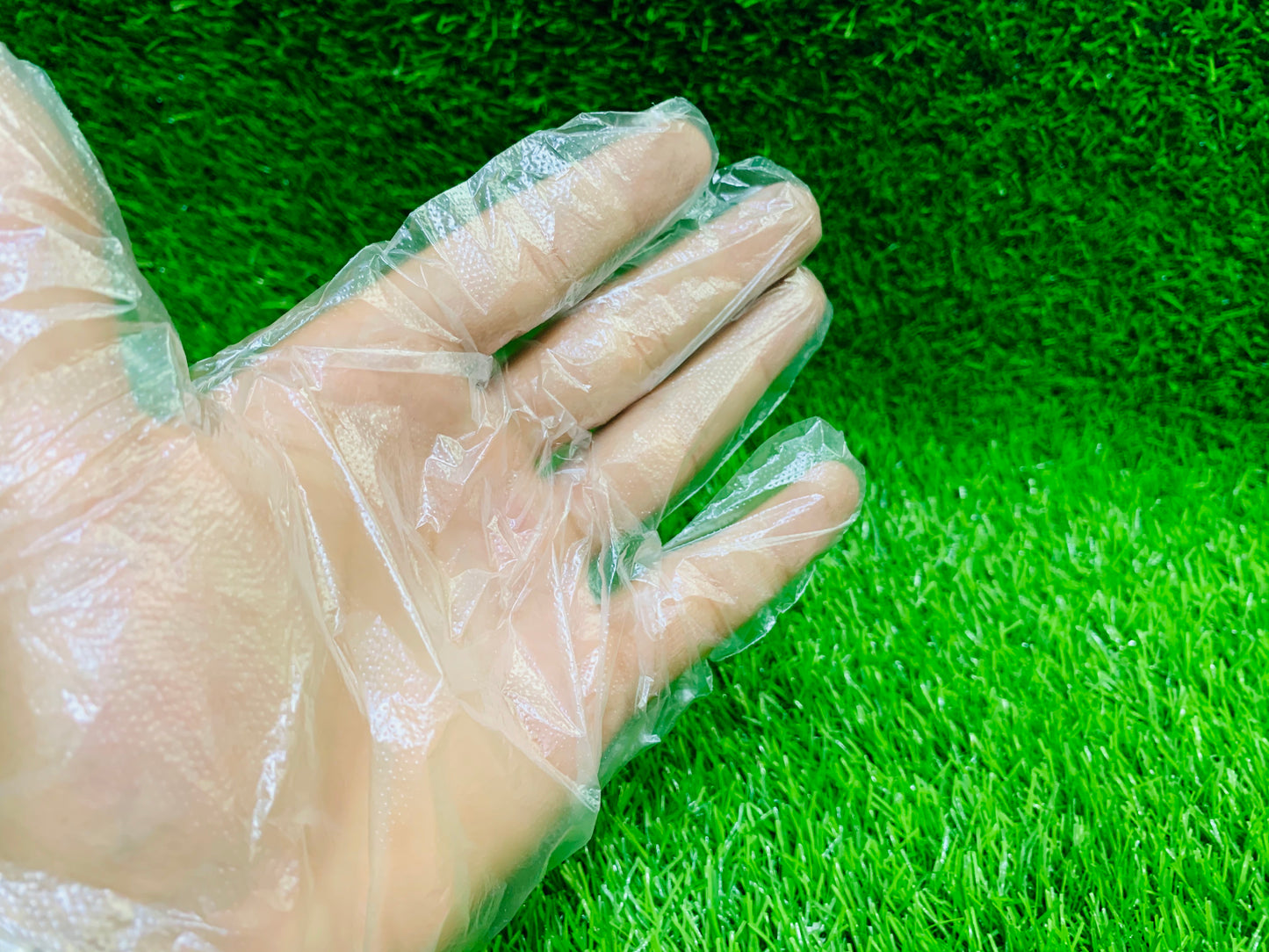 100pcs Hand Gloves Plastic Made