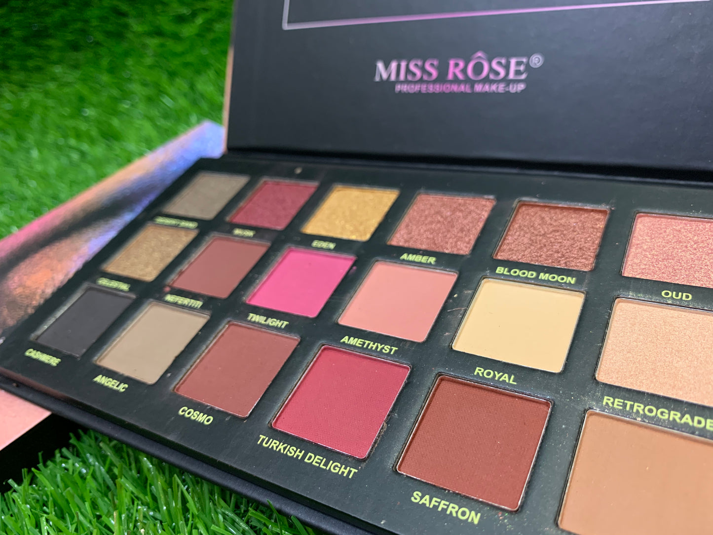 MISSROSE TWILIGHT PALLETE