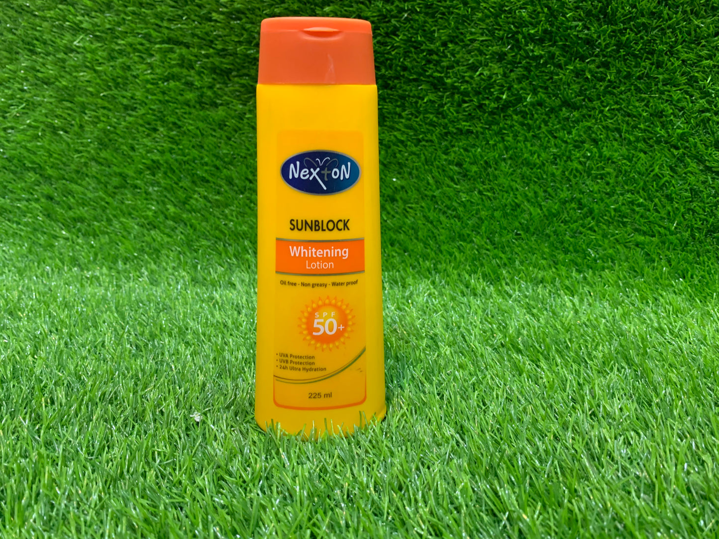 NEXTON SUNBLOCK WHITENING LOTION(ALL SKIN TYPES)(CAST FREE)
