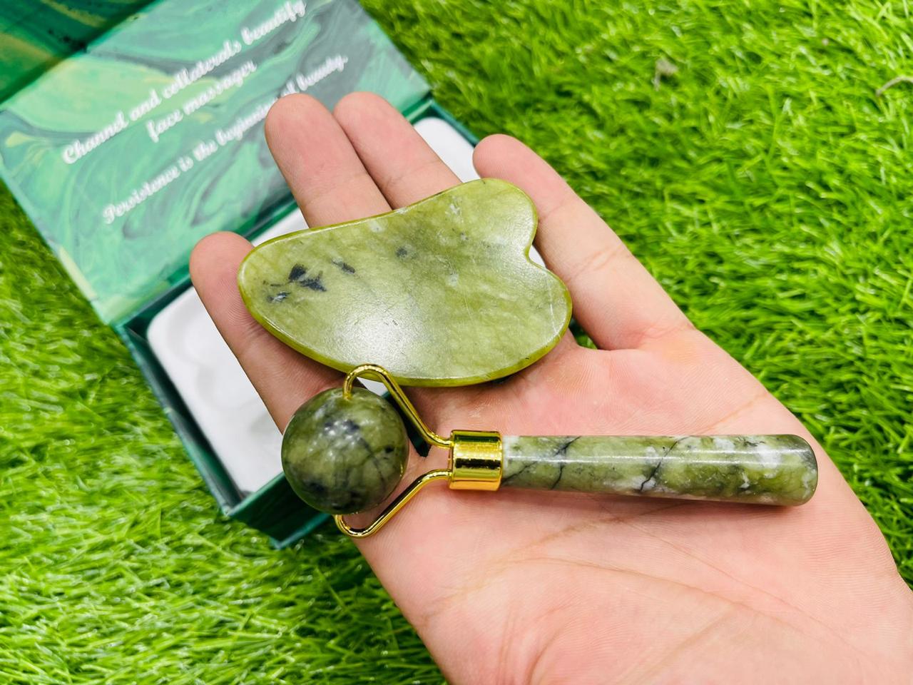 NB EYE ROLLER AND JADE ROLLER PURE STONE