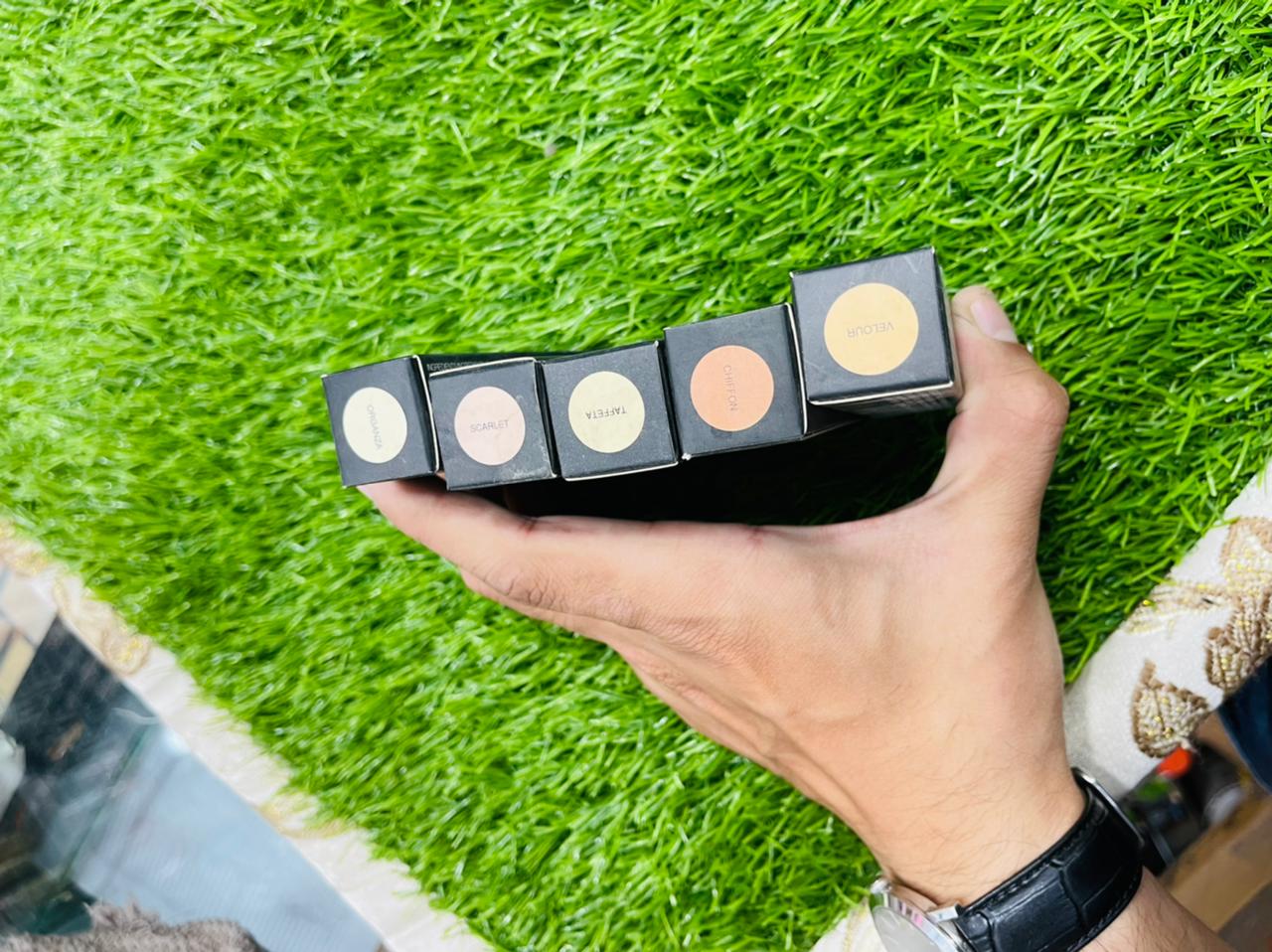 YOUNIQUE FACE CONCEALER