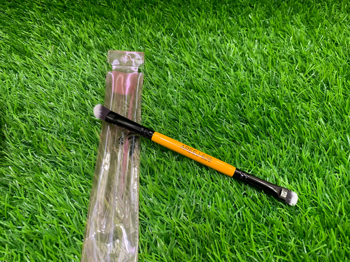 AREEJ DOUBLE SIDED EYE BLENDING BRUSHES 626