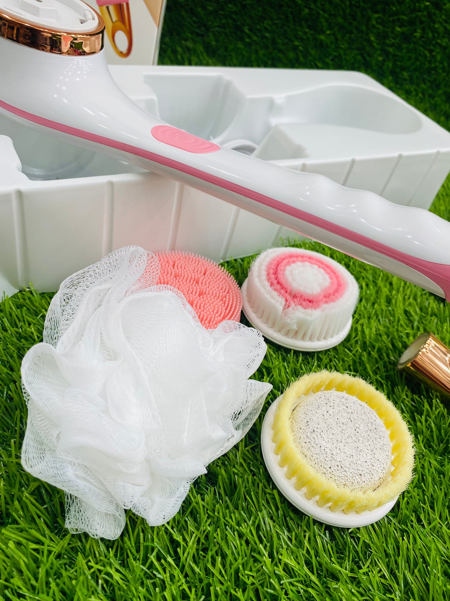 CNAIR 4 PCS BATH AND BODY RECHARGABLE BRUSH SET 8382