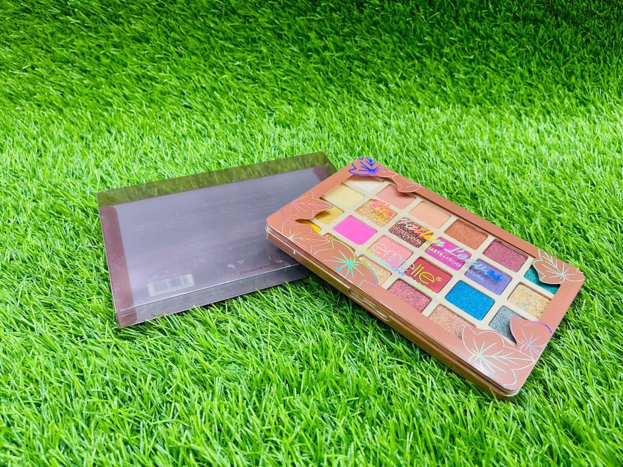 EMELIE FALLEN LOVE VELVET+SHIMMER+MATT MAKEUP PALLETE