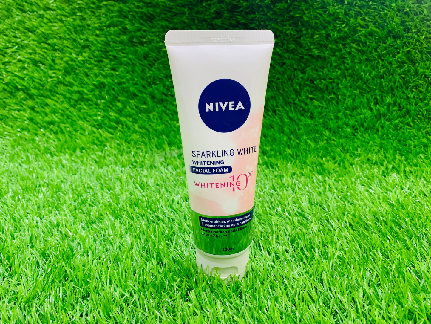 NIVEA SPARKLING WHITE FACE WASH