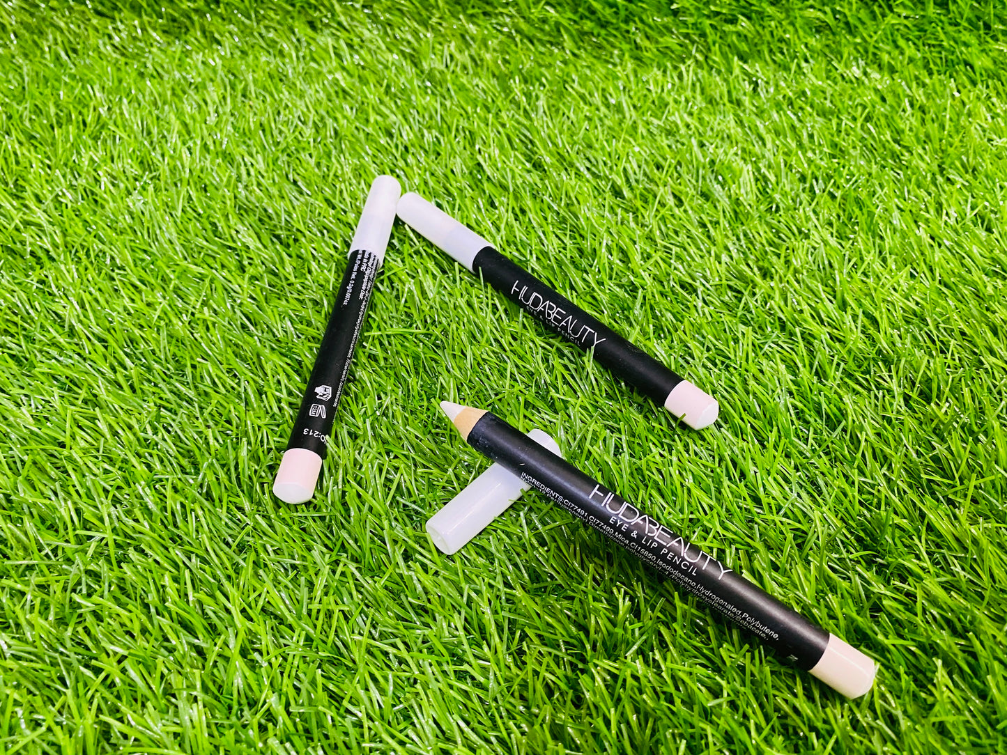HUDA WHITE CREAMY PENCIL