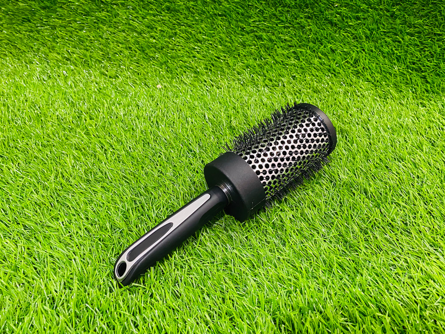 STEEL MADE ROUND BRUSH BIG SIZE