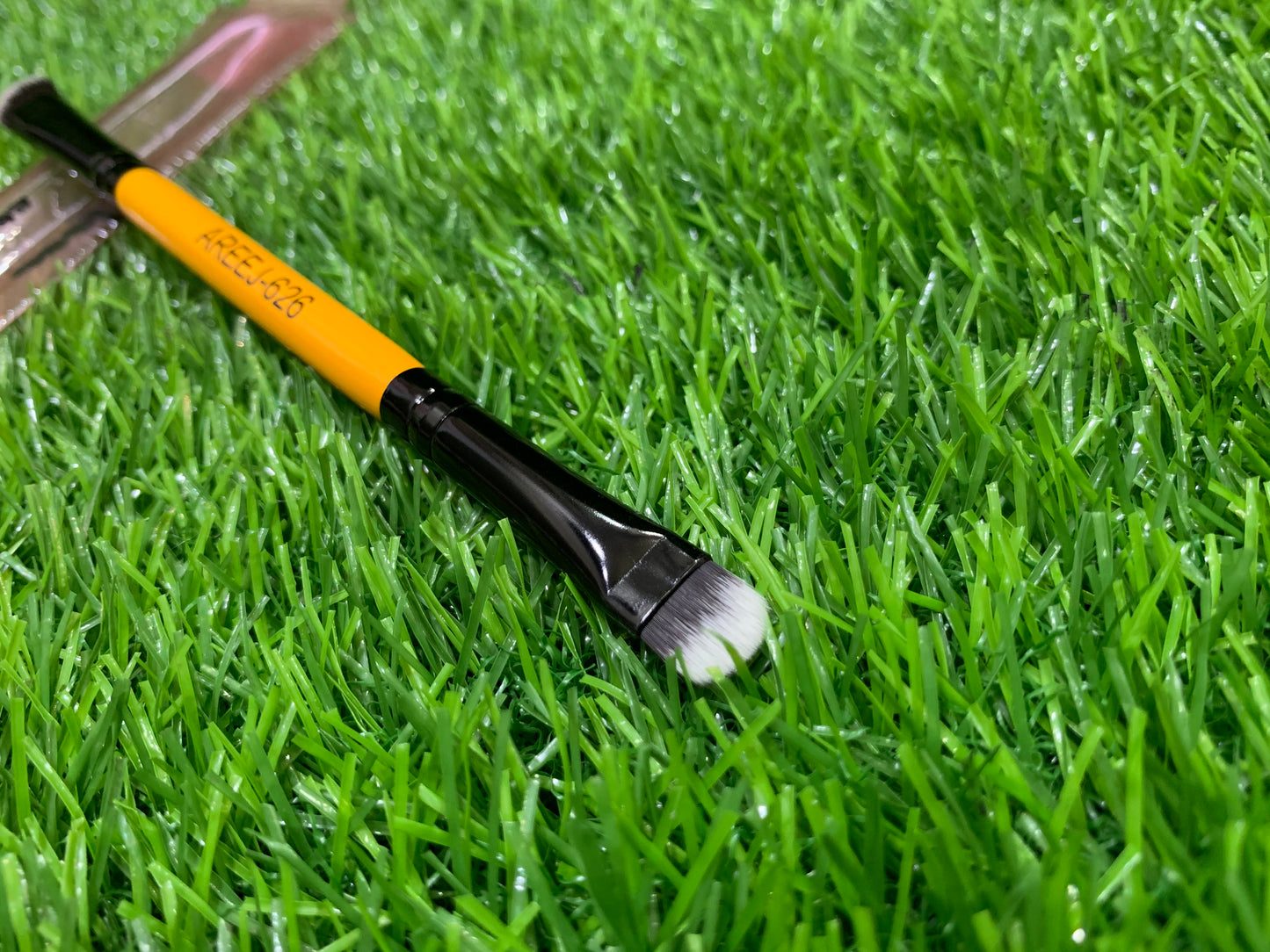 AREEJ DOUBLE SIDED EYE BLENDING BRUSHES 626