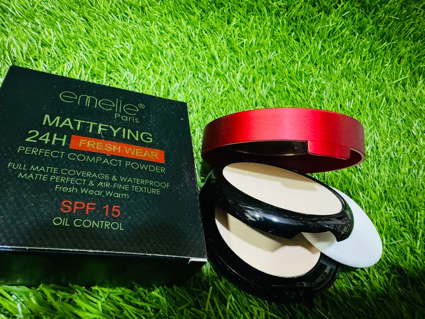 Emlie Mattifying 24H Fresh Wear Compact Powder C99