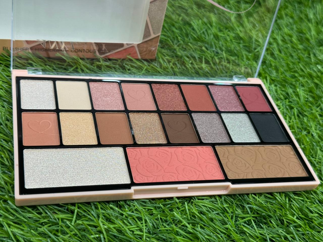 ANDYLADY STANDARD SIZE FULL MAKEUP KIT 8439