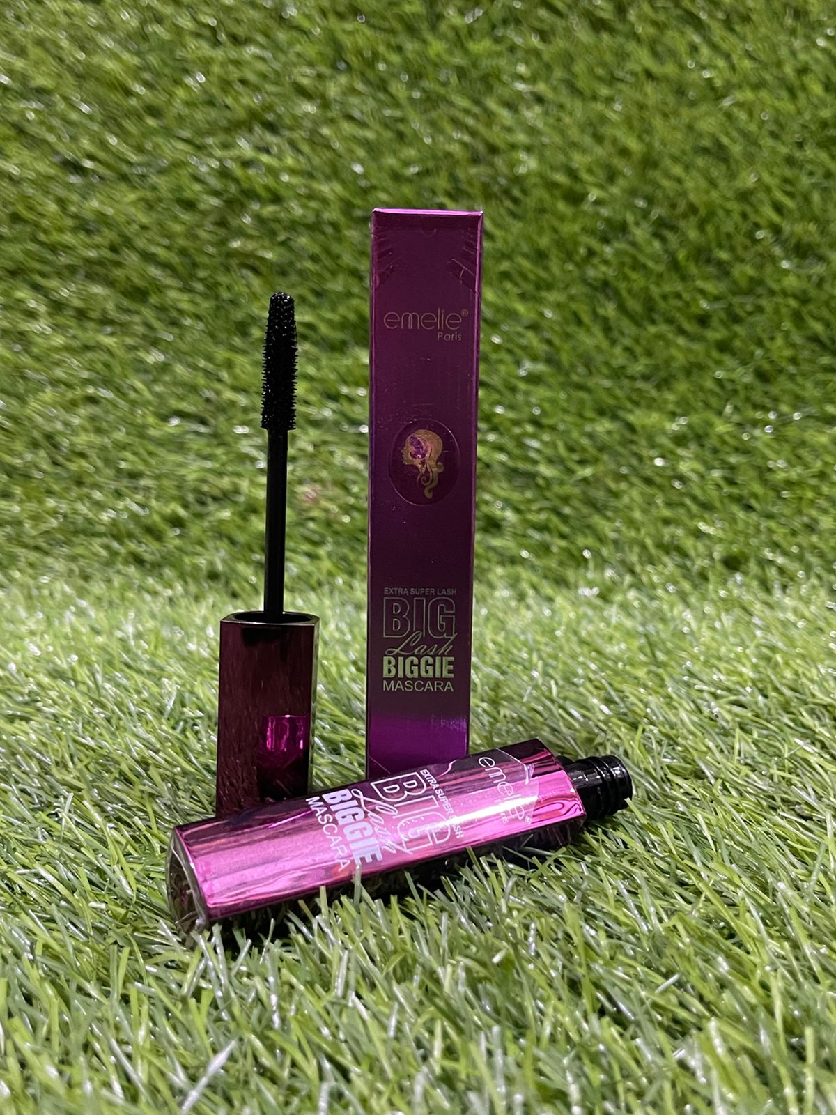 Emelie Bigger Lash Mascara