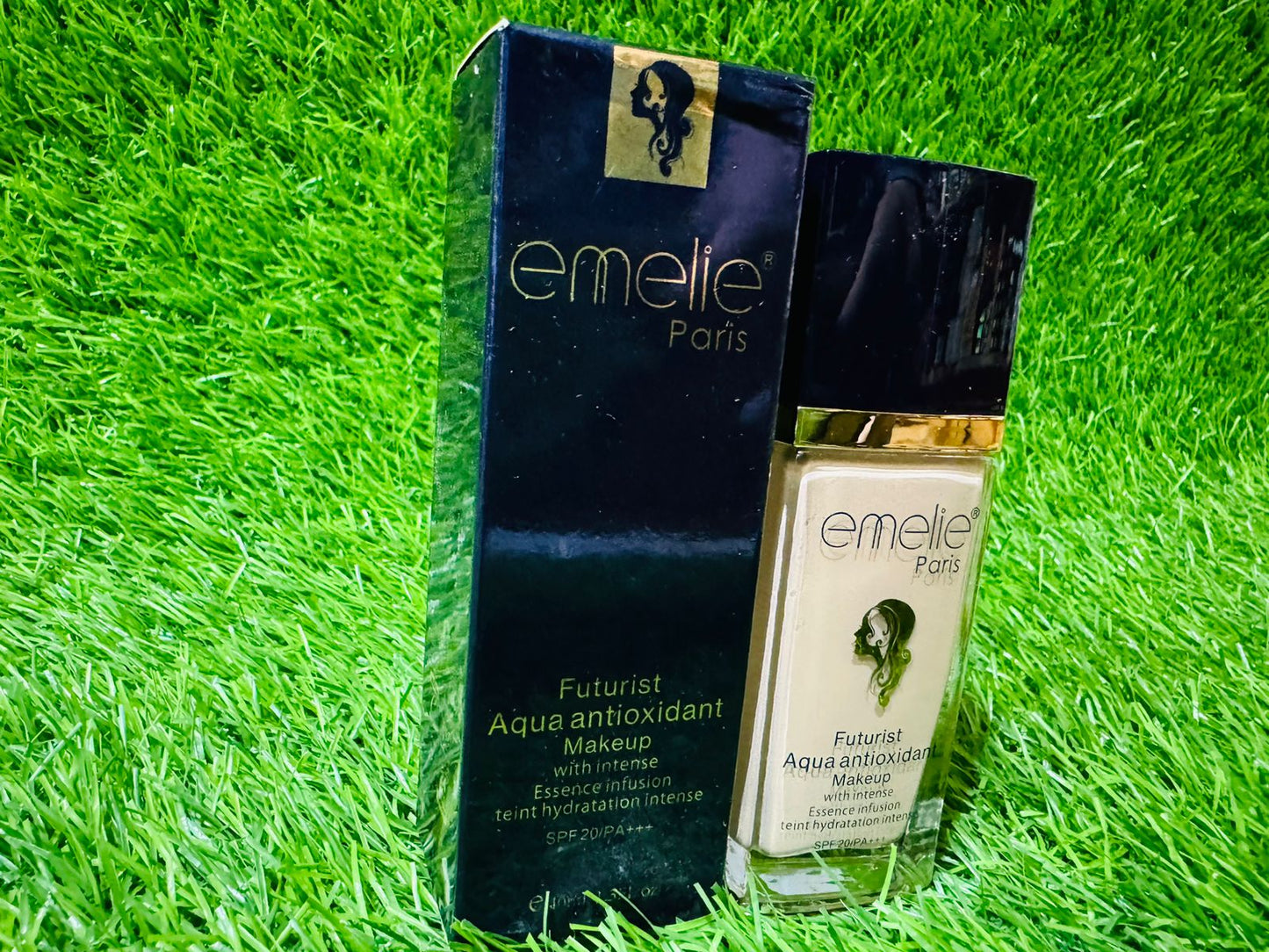 Emelie Paris Futurist Aqua Antioxidant Make-Up 40 ml E518