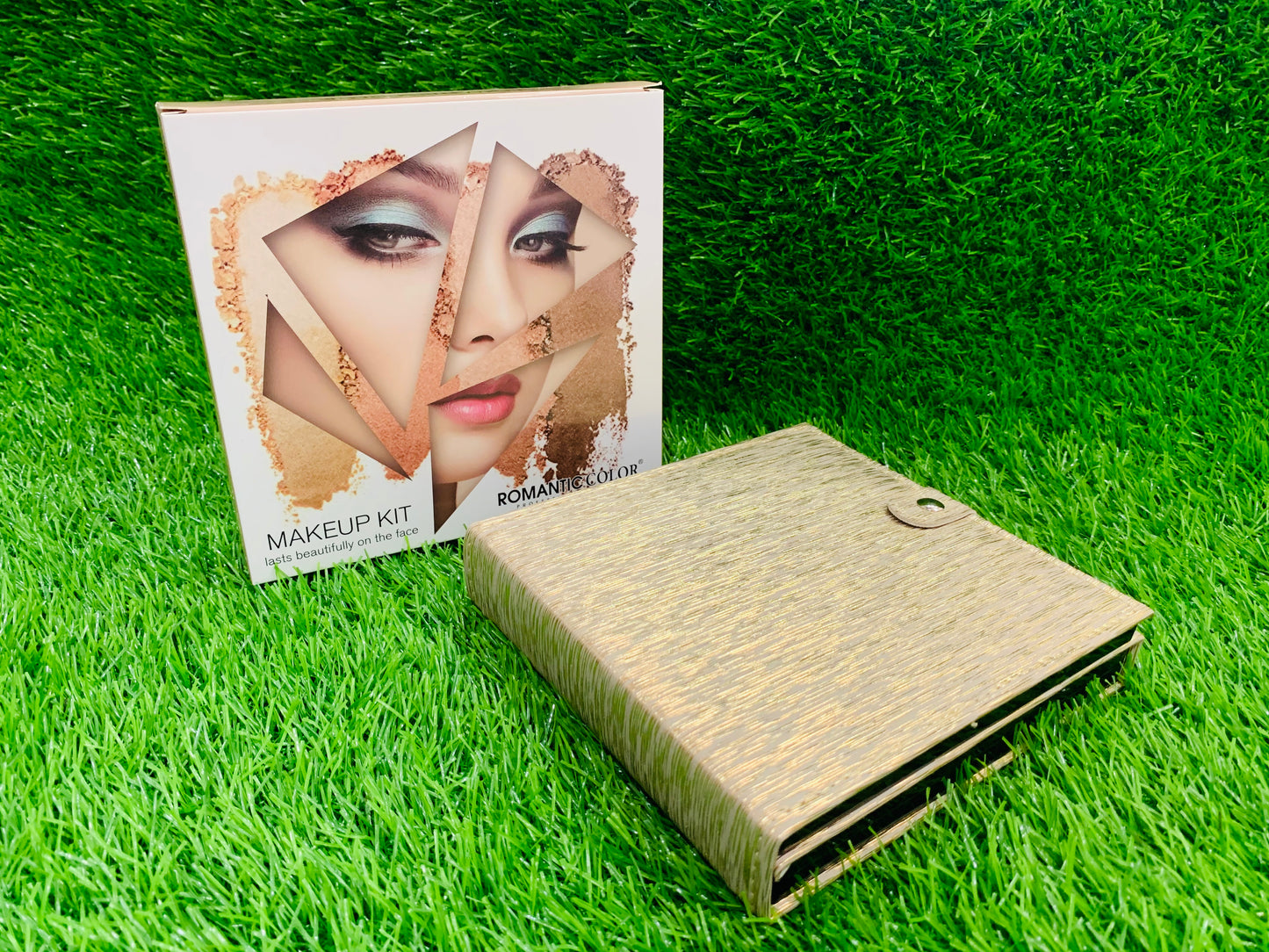 ROMANTIC COLOUR 3STEP MAKEUP PALLETE 3204