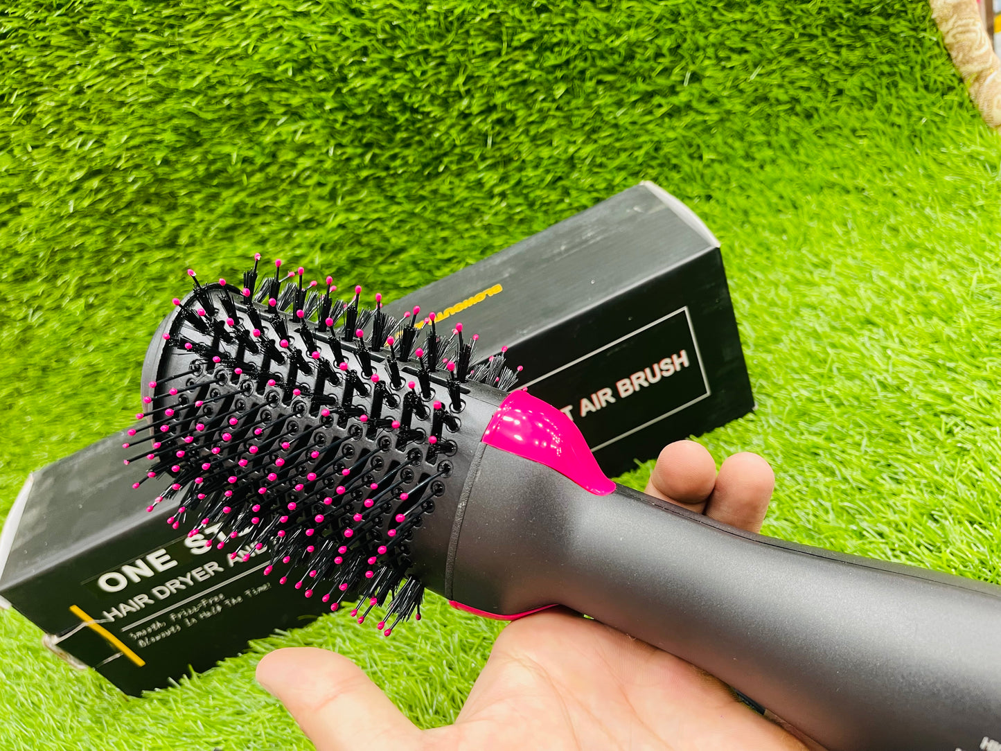 ONE STEP HOT AIR DRYER HAIR BRUSH