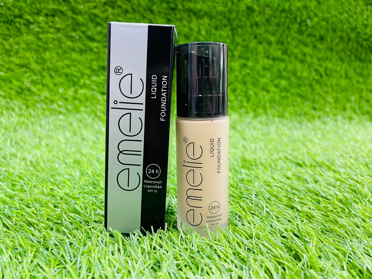 EMELIE LIQUID FOUNDATION HALF SILVER PACKING STYLE G06